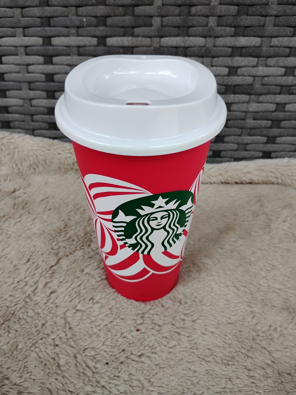 Starbucks Red Reusable Plastic Tumbler 16 Oz